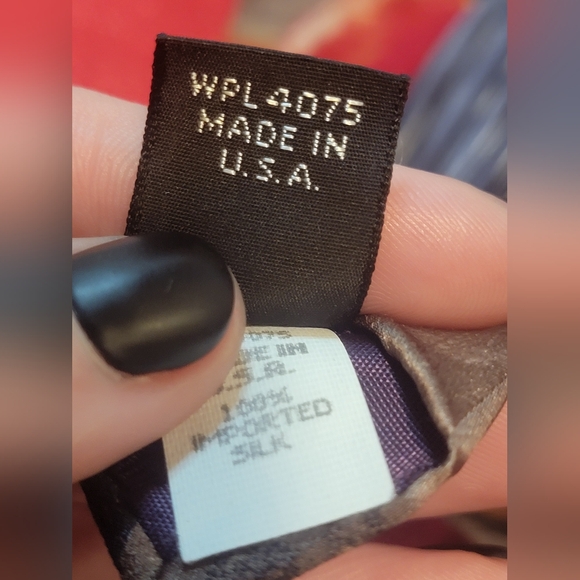 Tabasco Pepper Sauce Novelty Tie 100% Silk Approx 59 inches Long - USA Made - Picture 9 of 11